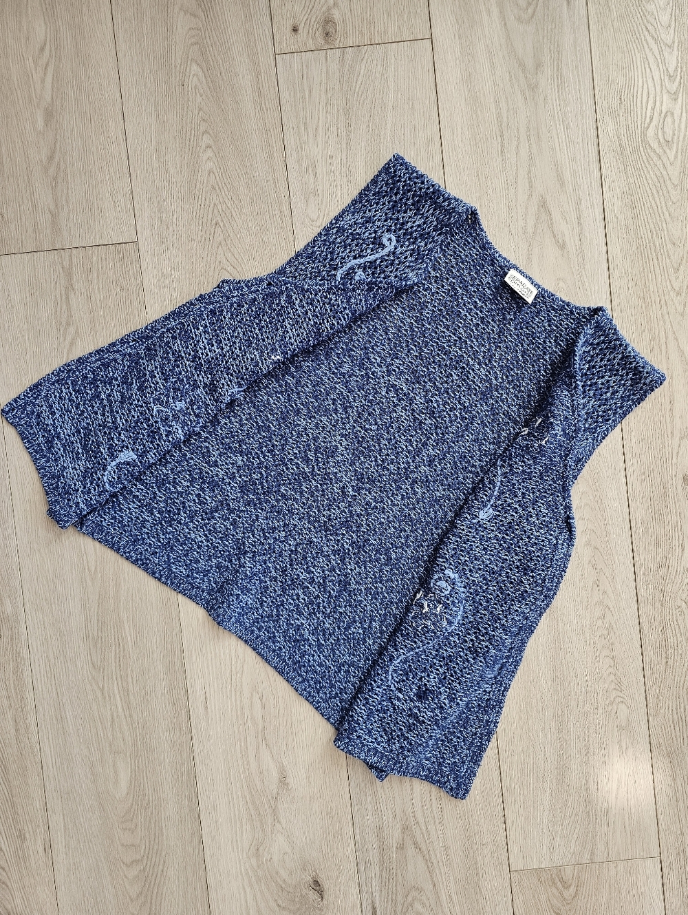 Vintage 90s Floral Embroidered Sweater Vest Blue Cottagecore Grandmacore, Small - Picture 7 of 12